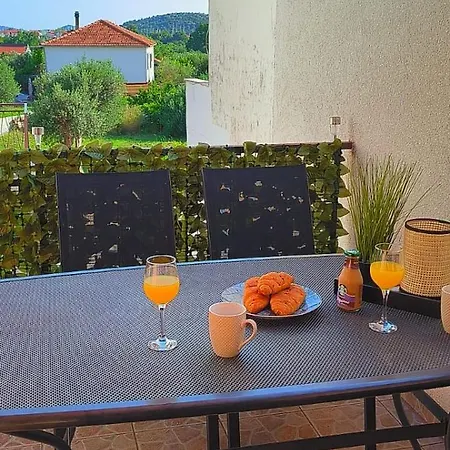 Sara * Rogoznica (Sibenik-Knin)